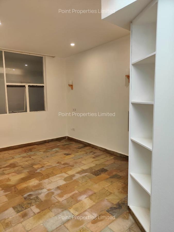 3 Bed Apartment with En Suite in Karen - 11