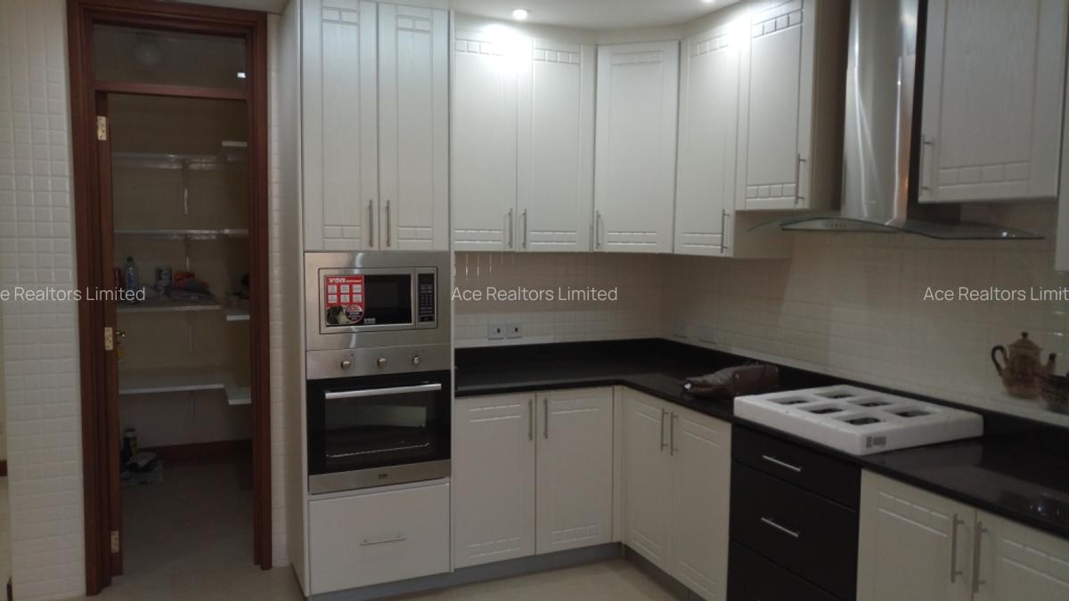 3 Bed Apartment with En Suite at 2Nd Parklands - 7
