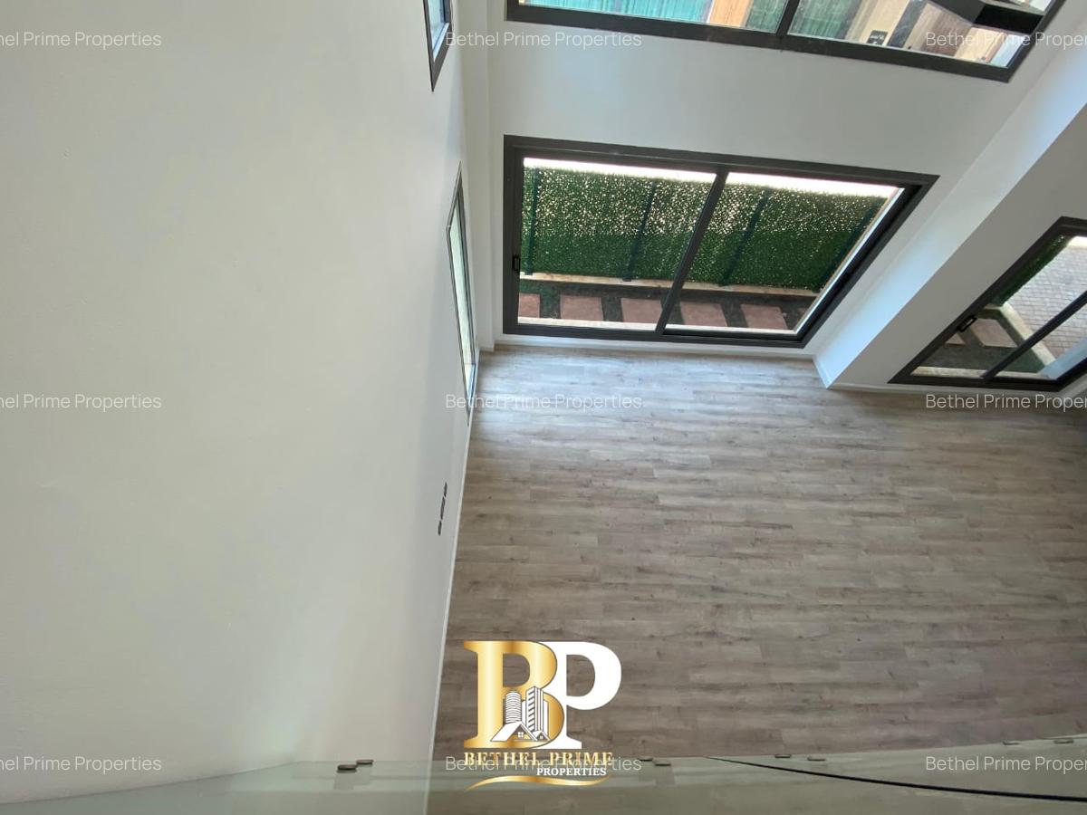 5 Bed Townhouse with En Suite in Lavington - 8