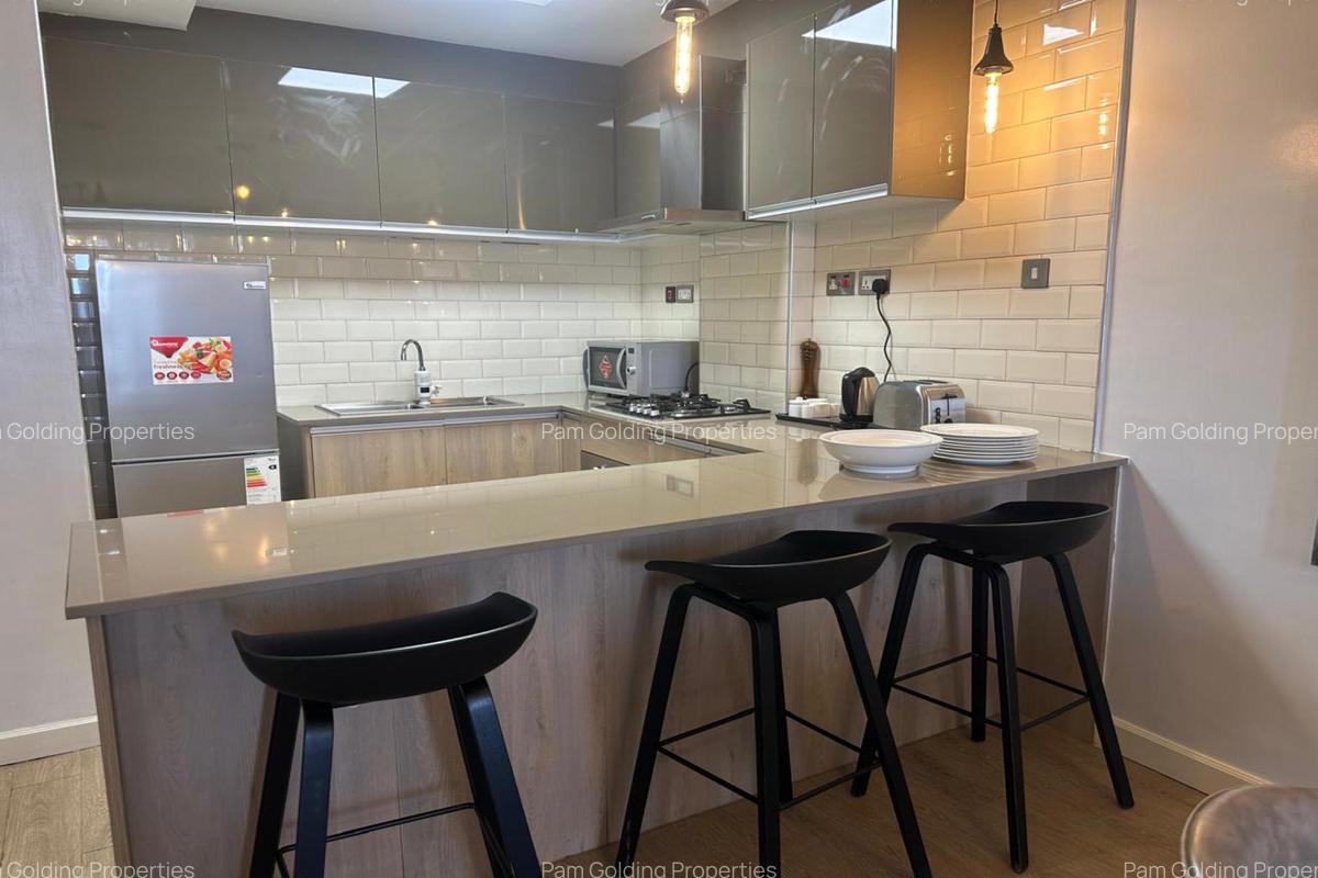 Furnished 1 Bed Apartment with En Suite in Riverside - 4