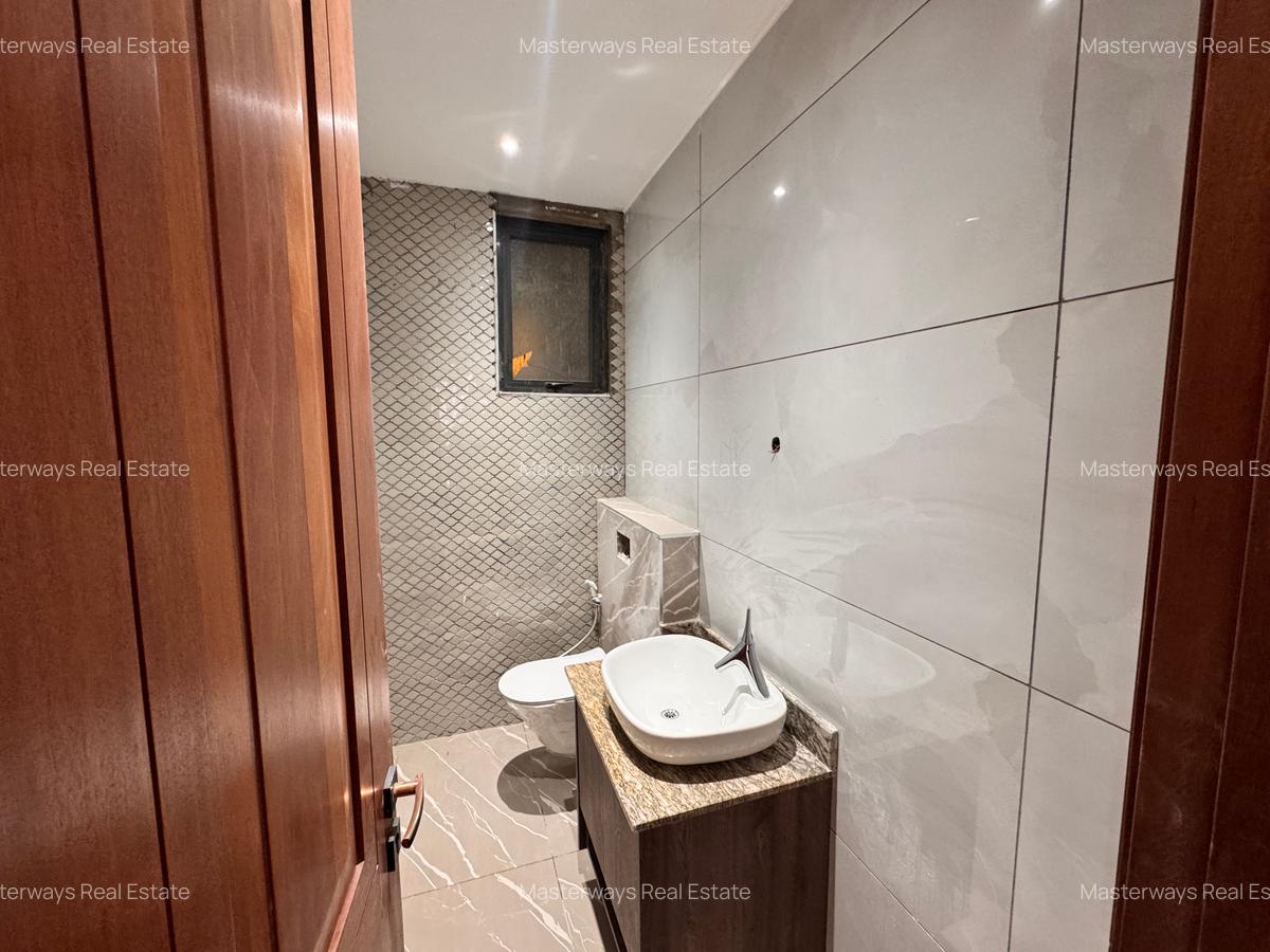 Serviced 3 Bed Apartment with En Suite in Riverside - 15