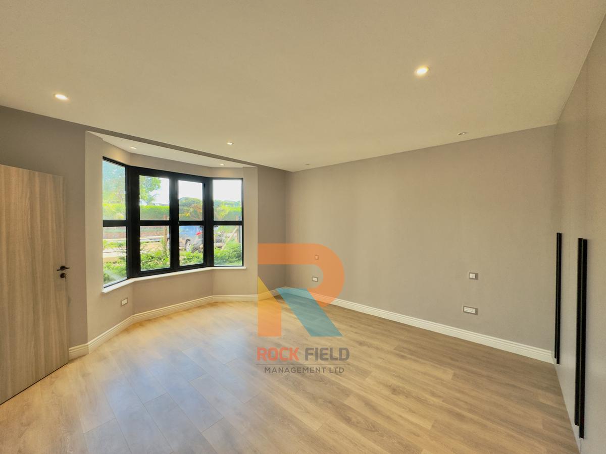 3 Bed Apartment with En Suite in Runda - 16