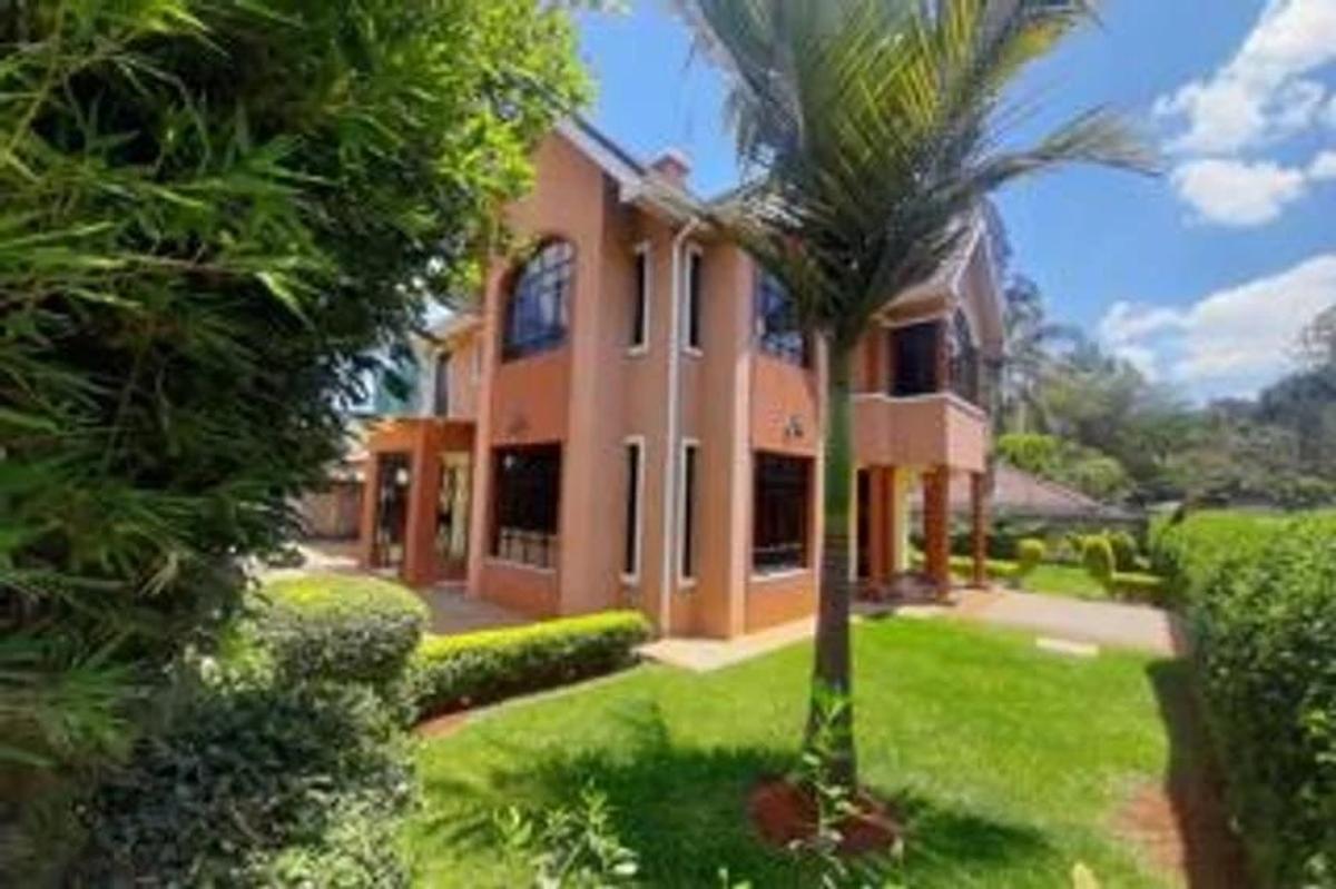 4 Bed Townhouse with En Suite in Lavington - 1