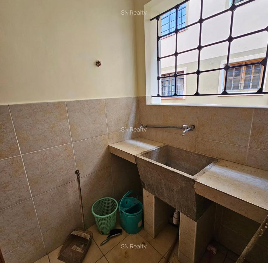 3 Bed Apartment with En Suite in Riverside - 4