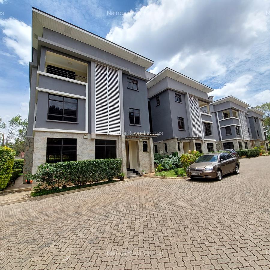 5 Bed Townhouse with En Suite at Off Convent Drive - 3
