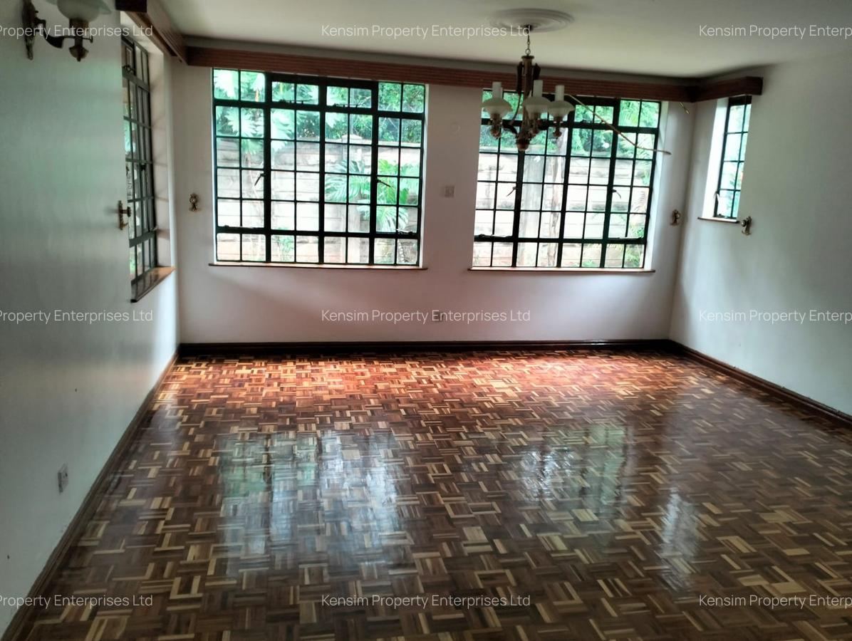 4 Bed Townhouse with En Suite in Lavington - 12