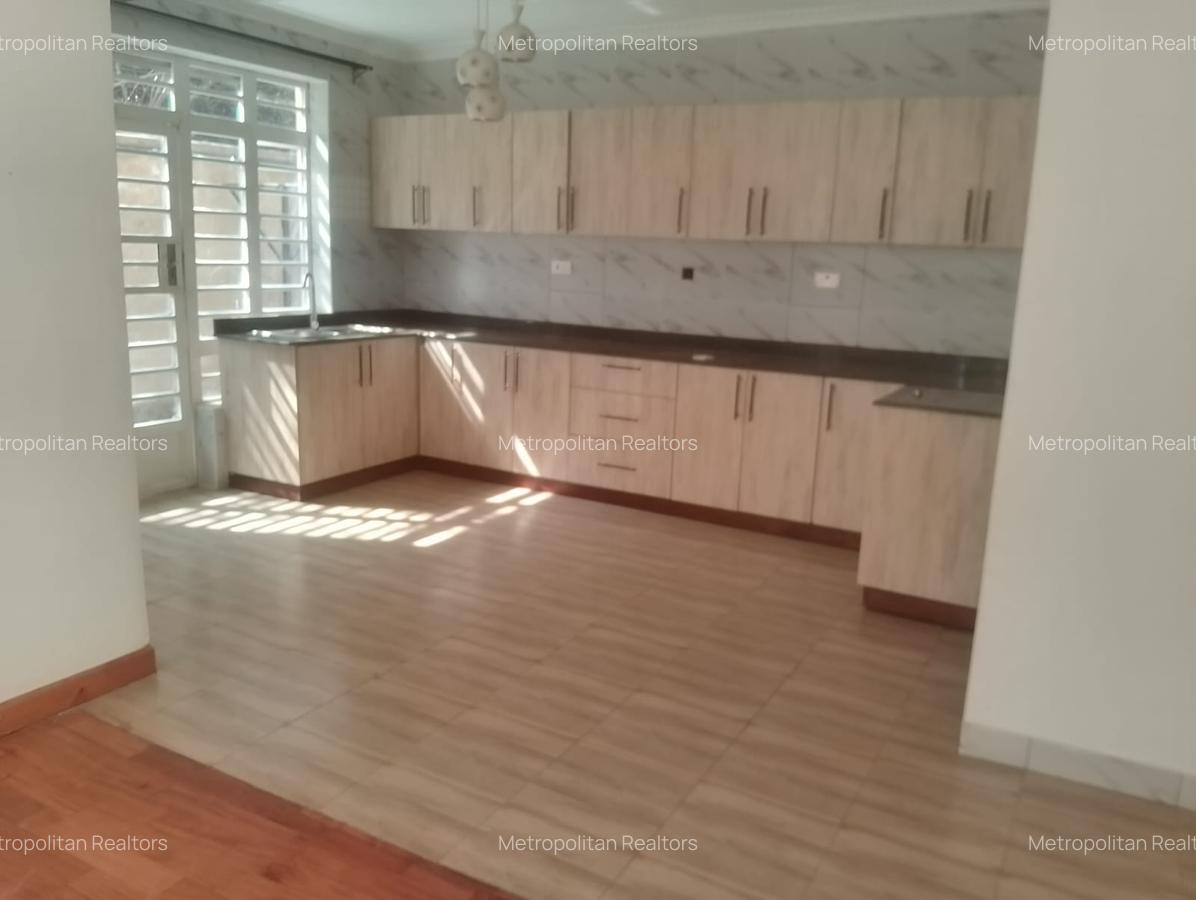 6 Bed Townhouse with En Suite at Dagoreti Road - 12
