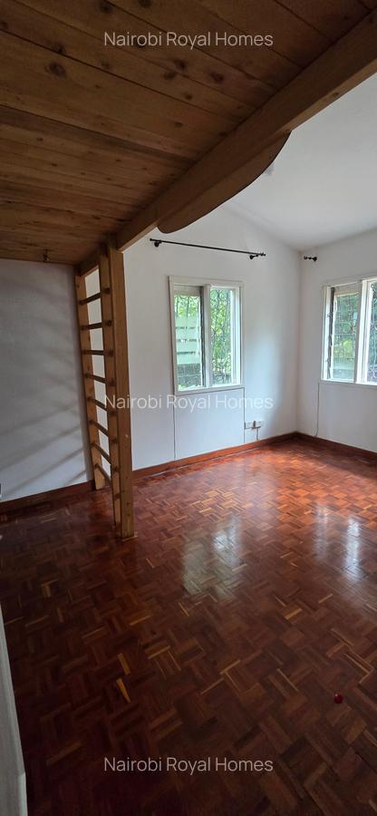 4 Bed House with En Suite at Hill View - 10