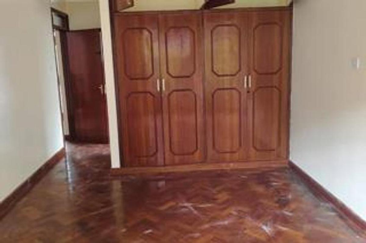 4 Bed Townhouse with En Suite in Lavington - 9