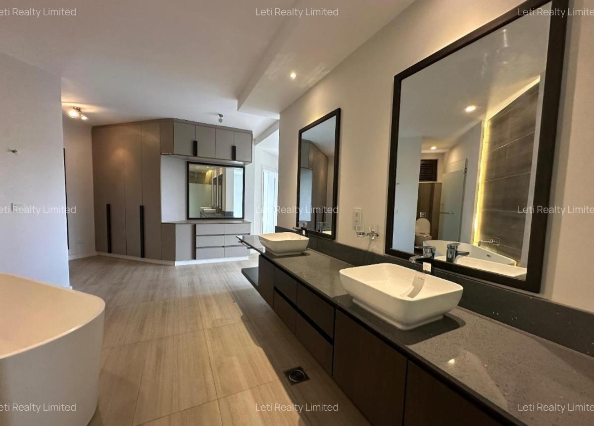 4 Bed Townhouse with En Suite in Lavington - 6