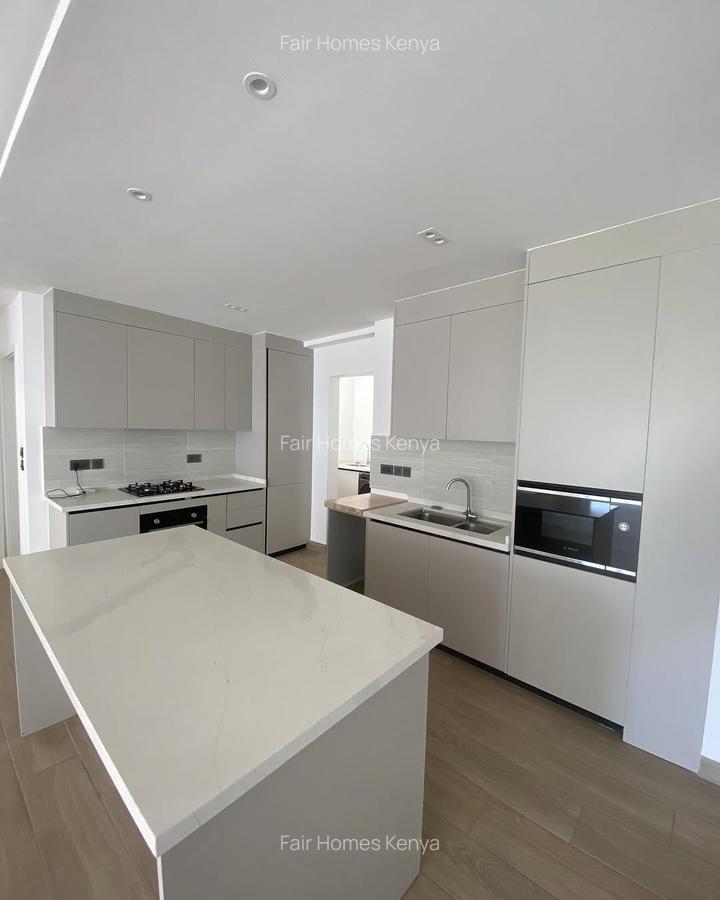 3 Bed Apartment with En Suite at Riverside Drive - 2