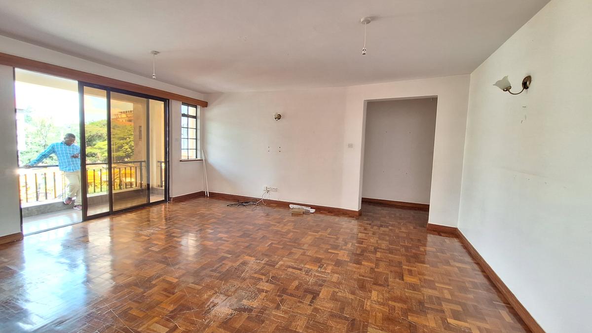 3 Bed Apartment with En Suite at Valley Arcade - 8