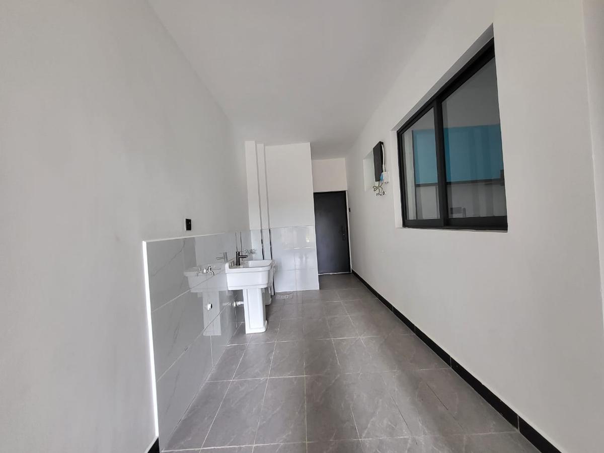 4 Bed Apartment with En Suite at Oloitoktok Road - 17