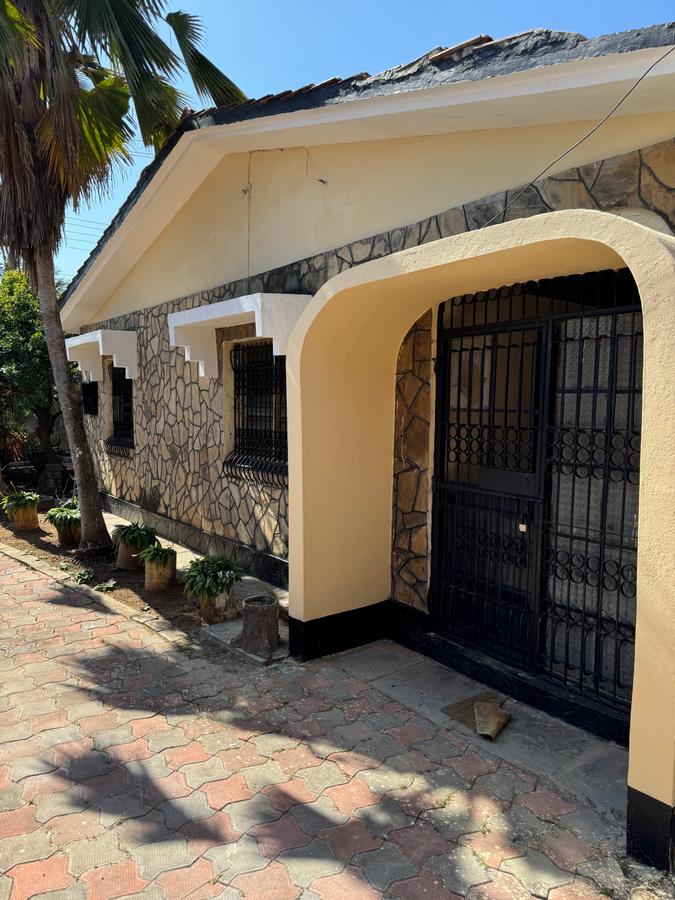 4 Bed House with En Suite in Shanzu - 15
