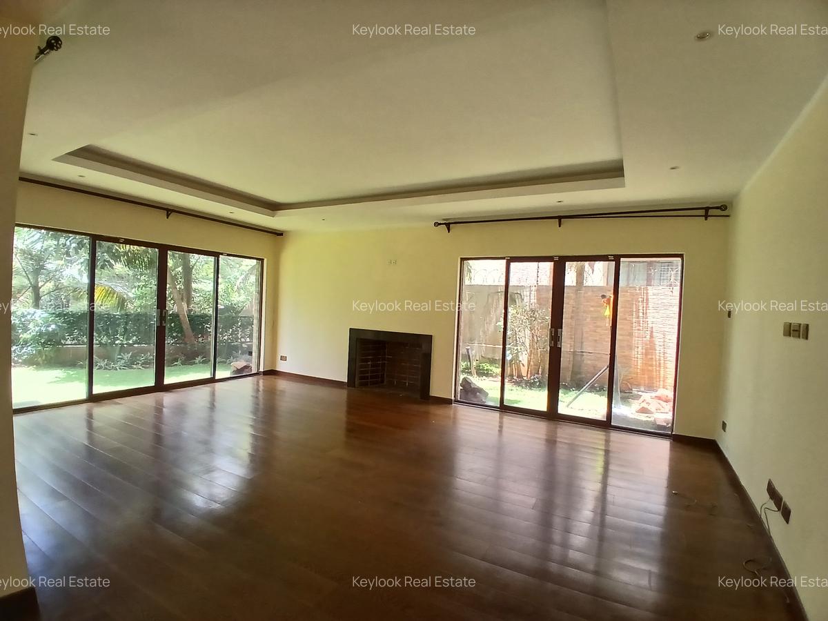 5 Bed Townhouse with En Suite at Lavington Green - 13