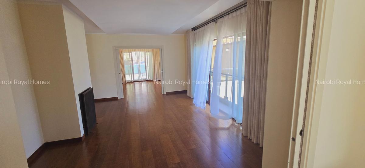 5 Bed Townhouse with En Suite at Off Convent Drive - 15