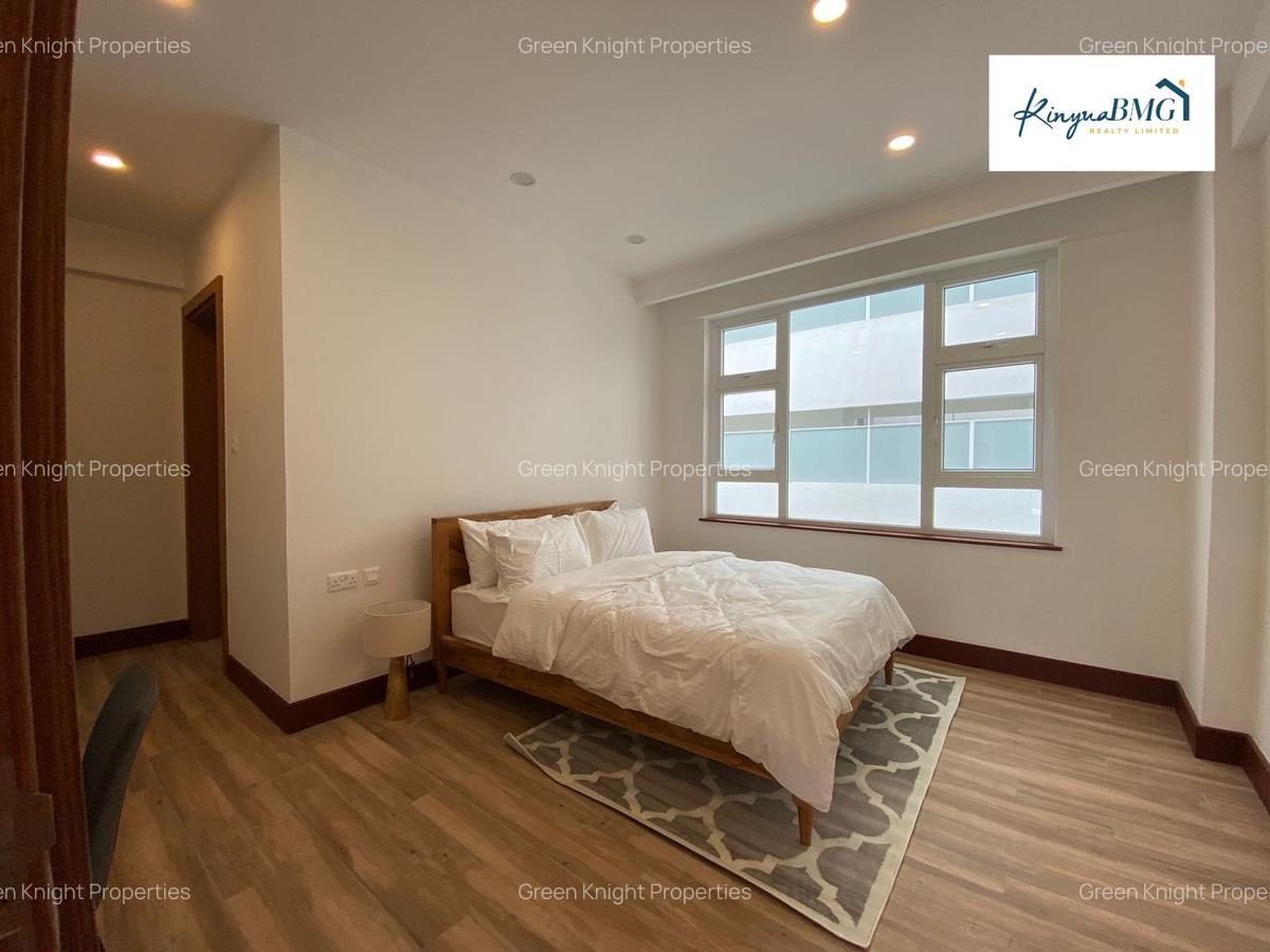 Serviced 2 Bed Apartment with En Suite in Parklands - 13