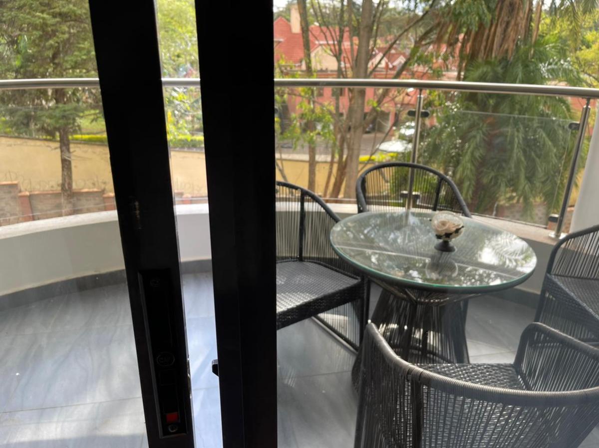 5 Bed Townhouse with En Suite in Lavington - 4