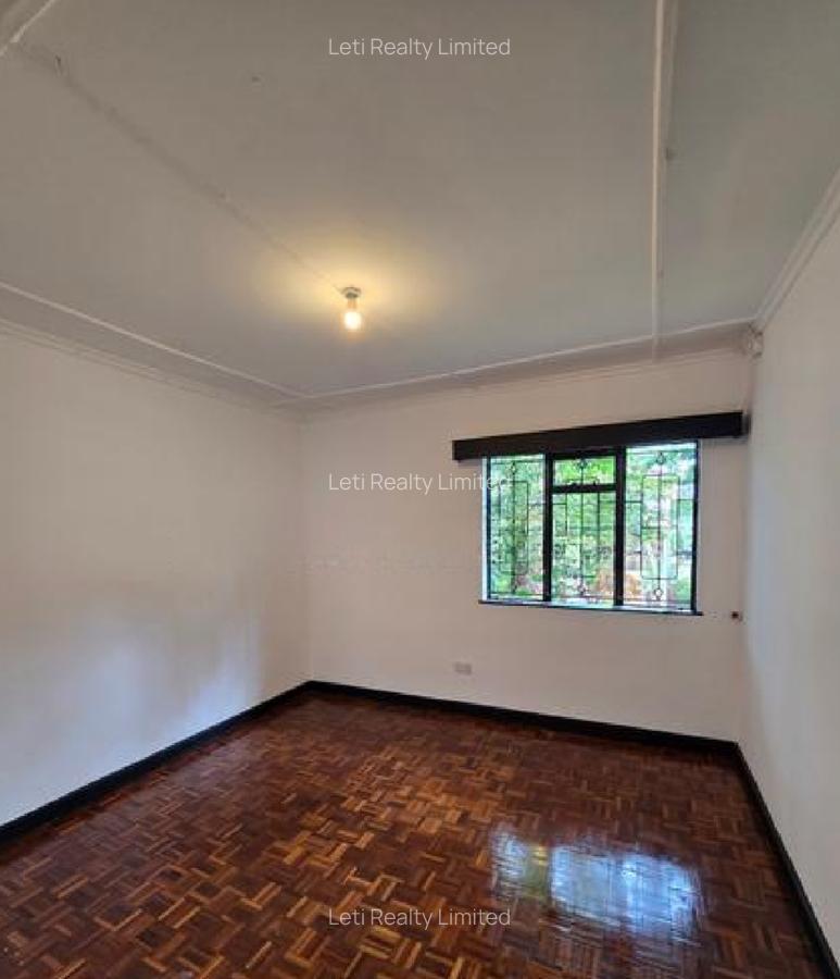 4 Bed Townhouse with En Suite in Lavington - 7