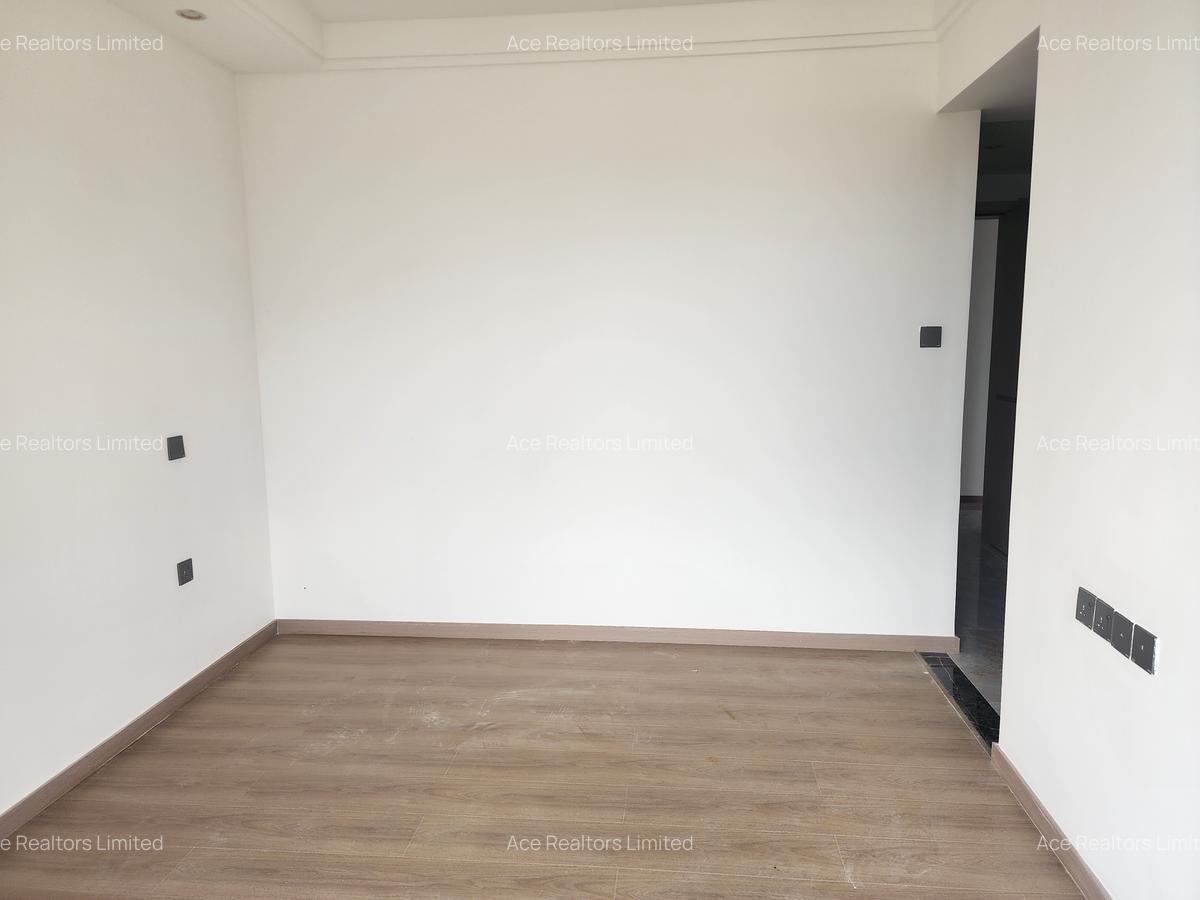 3 Bed Apartment with En Suite at Riverside Drive - 4