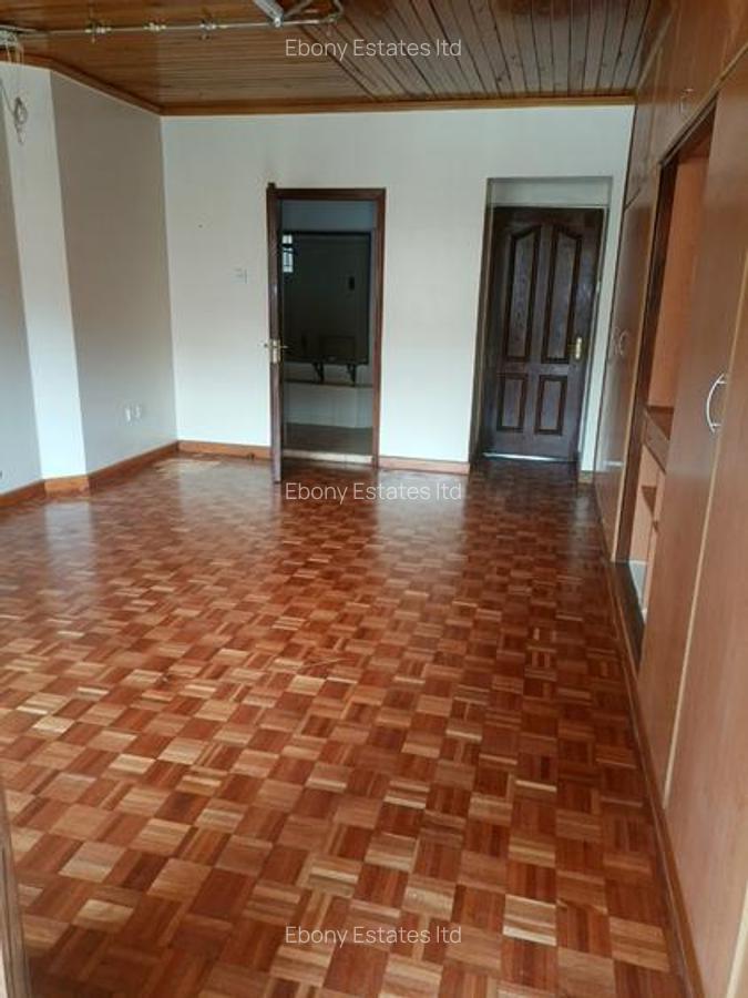 4 Bed Townhouse with En Suite in Lavington - 8