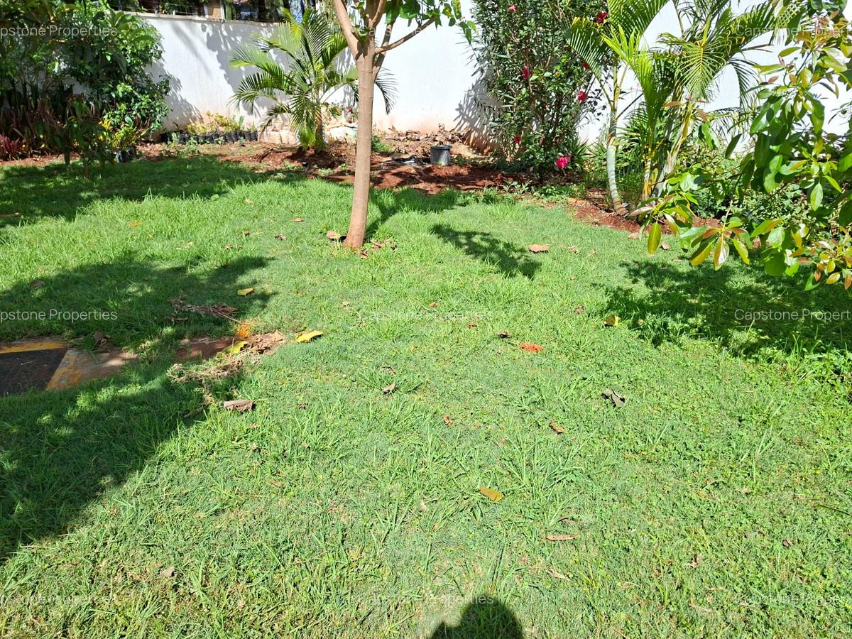 5 Bed House with En Suite in Runda - 19