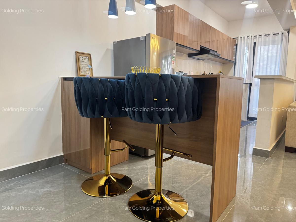 2 Bed Apartment with En Suite in Riverside - 11