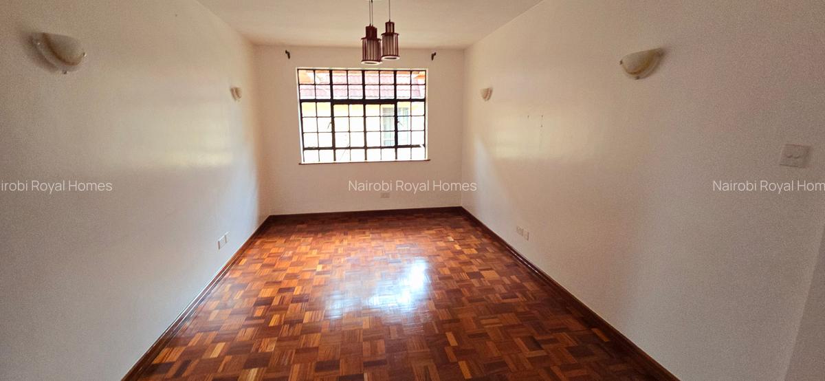 5 Bed Townhouse with En Suite at Lavington Green - 15
