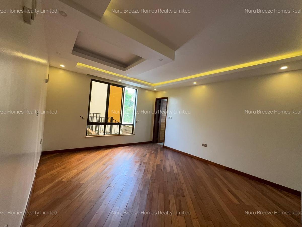 5 Bed Townhouse with En Suite in Kileleshwa - 19