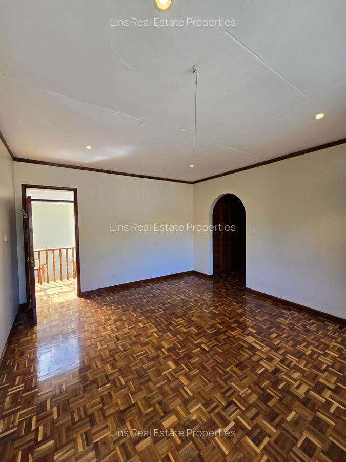 5 Bed Townhouse with En Suite in Westlands Area - 4