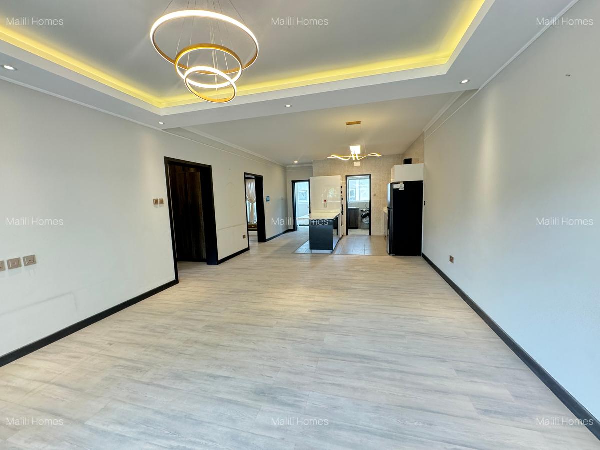 2 Bed Apartment in Riverside - 2