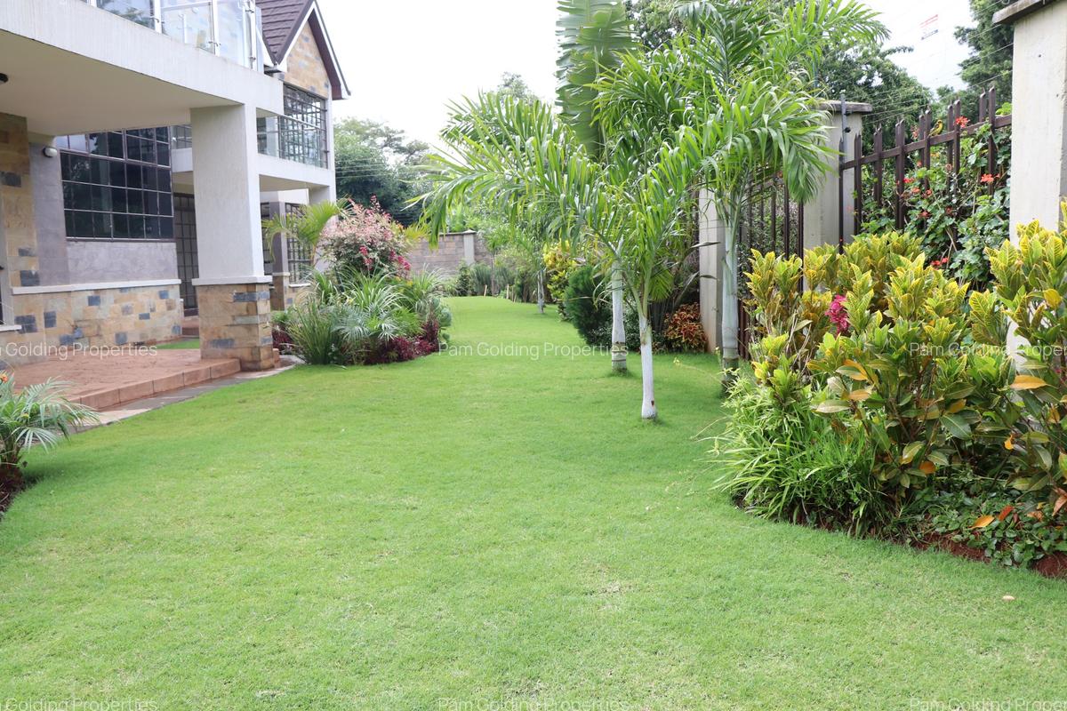 5 Bed Villa with En Suite in Runda - 17