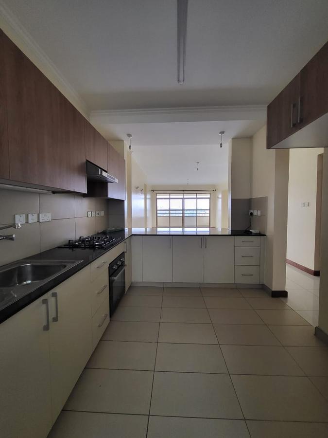 3 Bed Apartment with En Suite in Garden Estate - 2