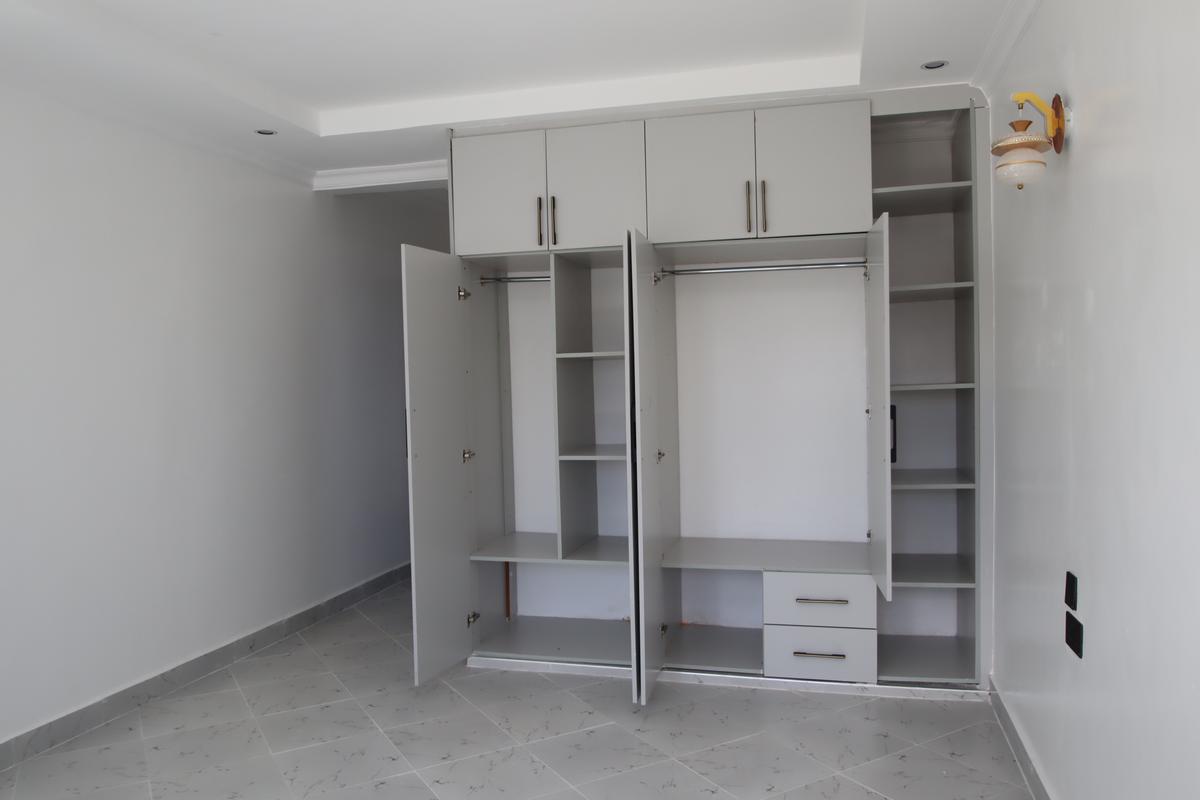 4 Bed House with En Suite at Mugutha Area - 14