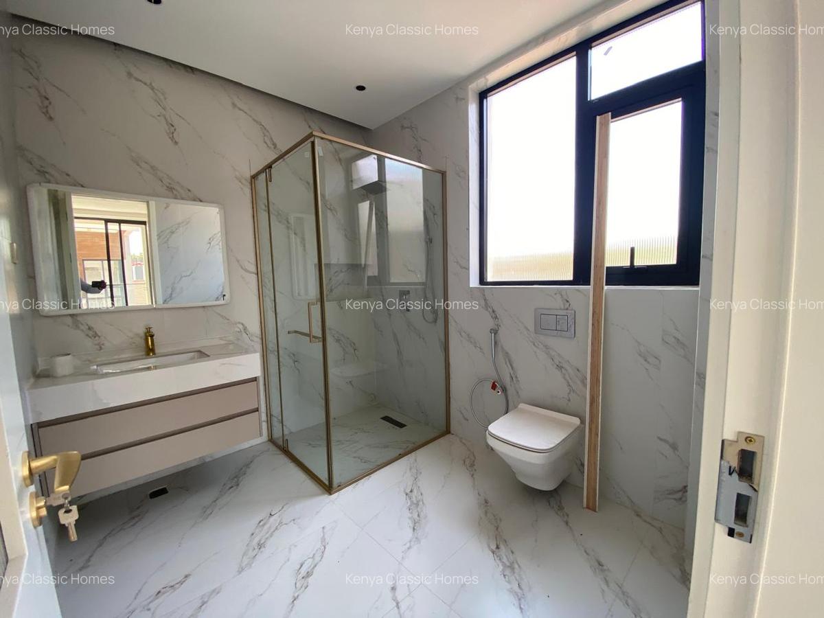 5 Bed Villa with En Suite at Lavington - 14