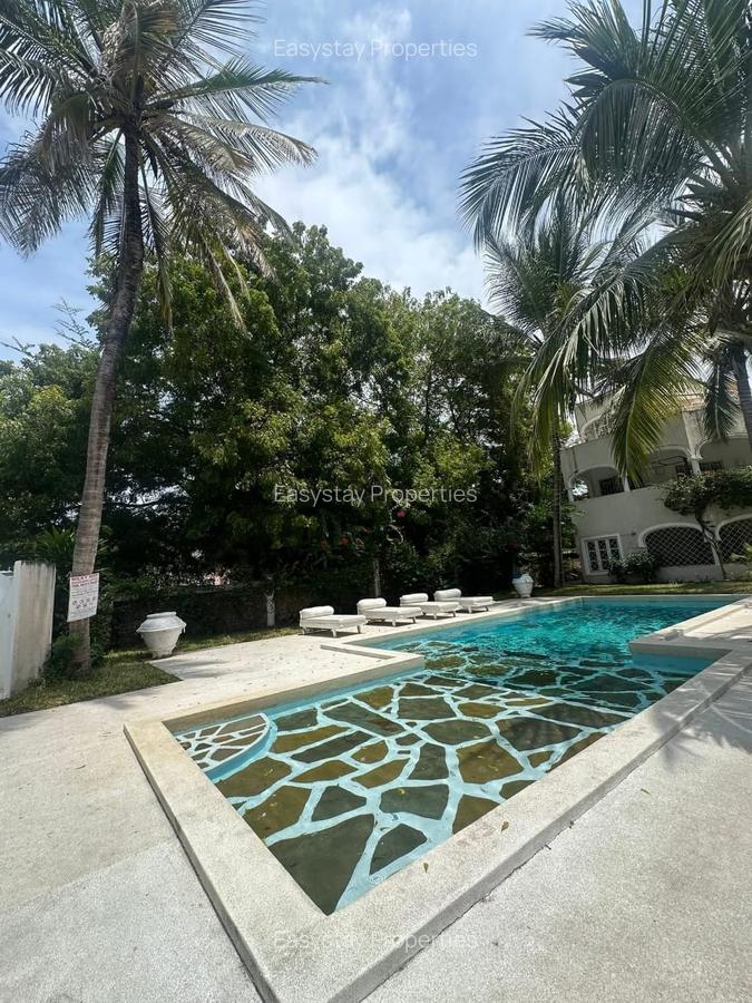 2 Bed Apartment in Malindi - 10