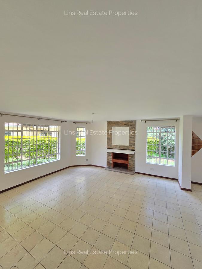 4 Bed Townhouse with En Suite in Spring Valley - 8