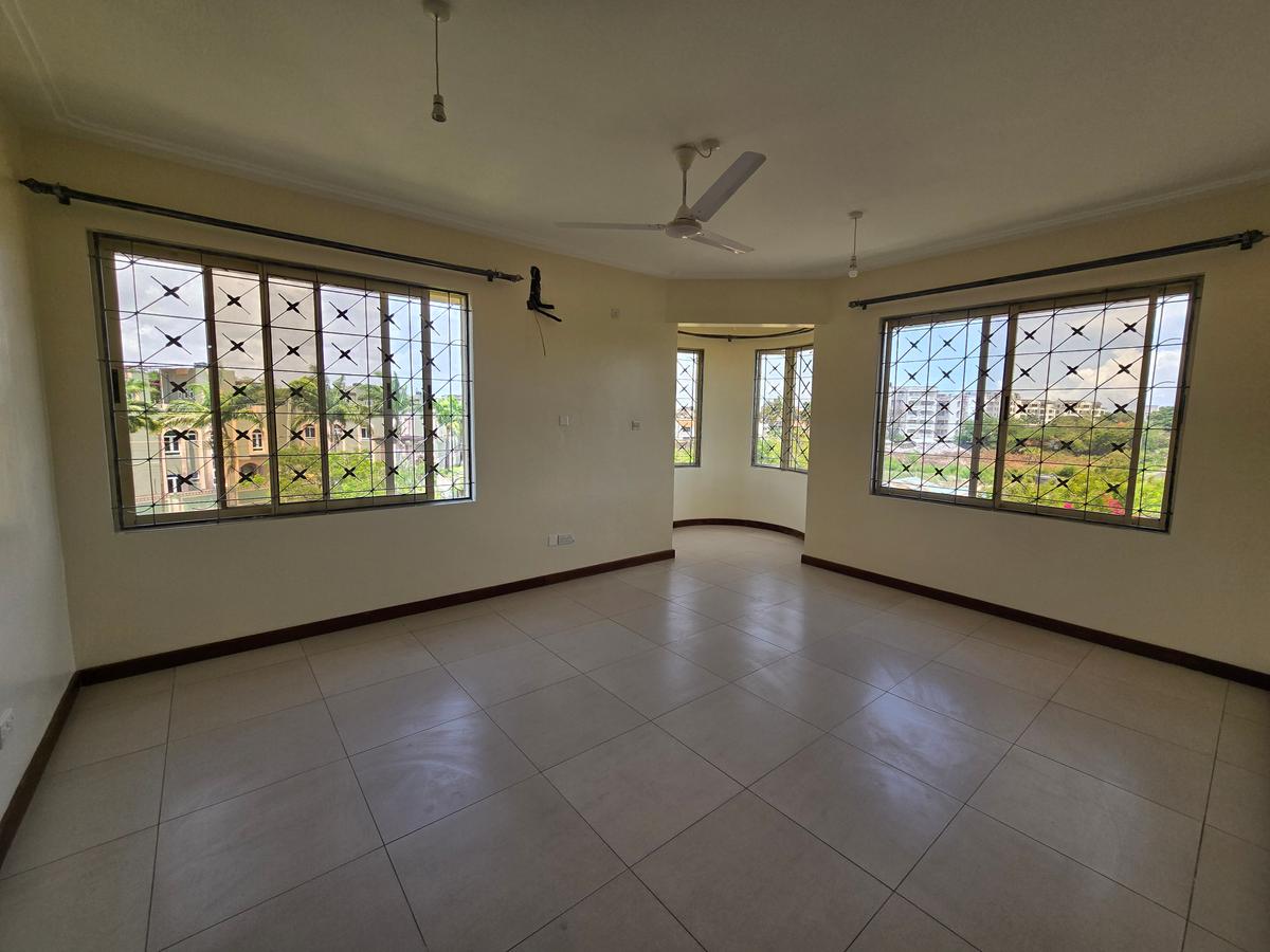 3 Bed Apartment with En Suite in Nyali Area - 11