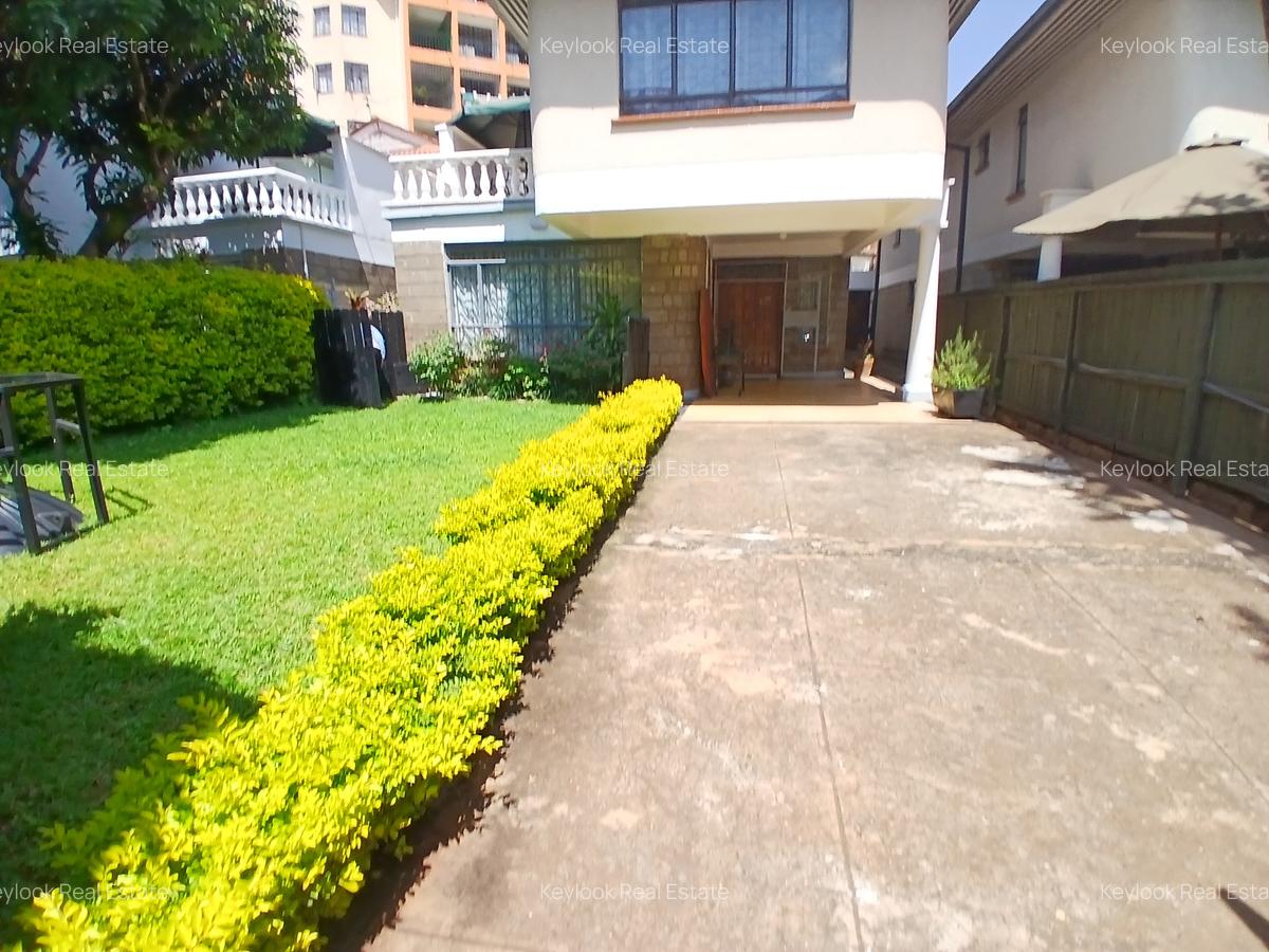 4 Bed Townhouse with En Suite at Lavington Mbaazi Avenue - 4