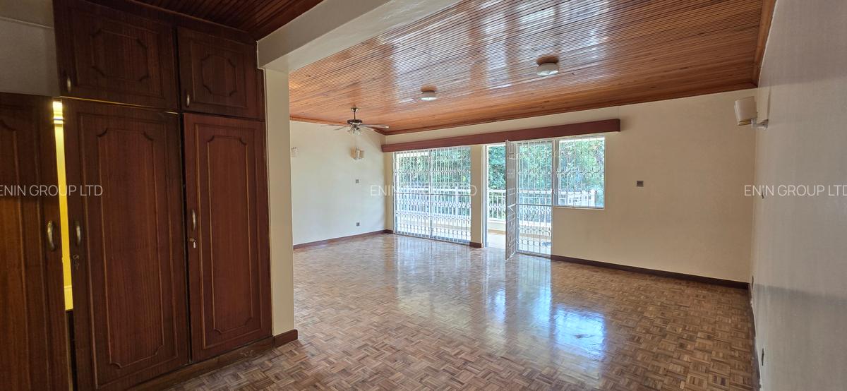 5 Bed House with En Suite at Nyari Central - 9