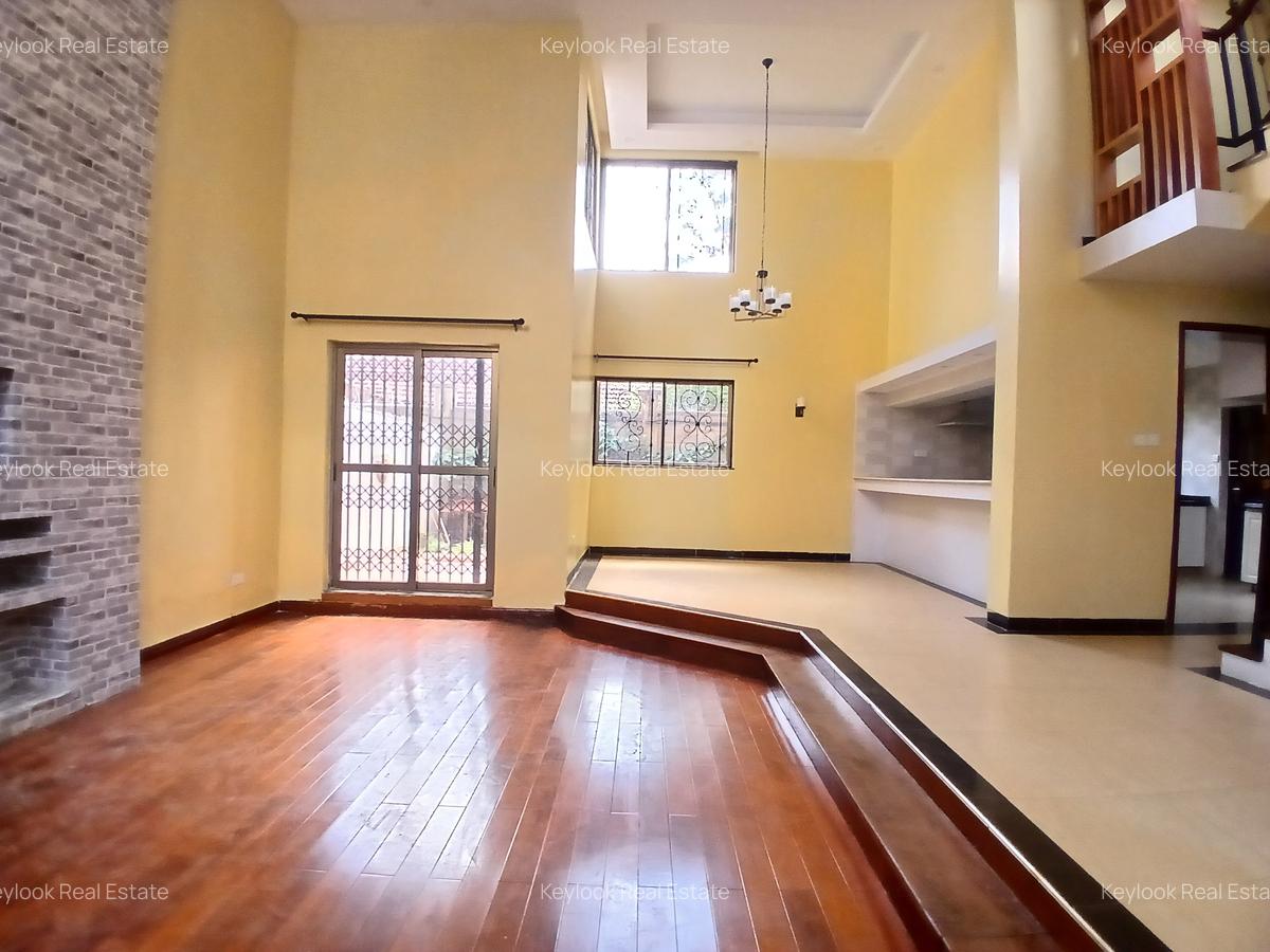5 Bed Townhouse with En Suite at Lavington Green - 19