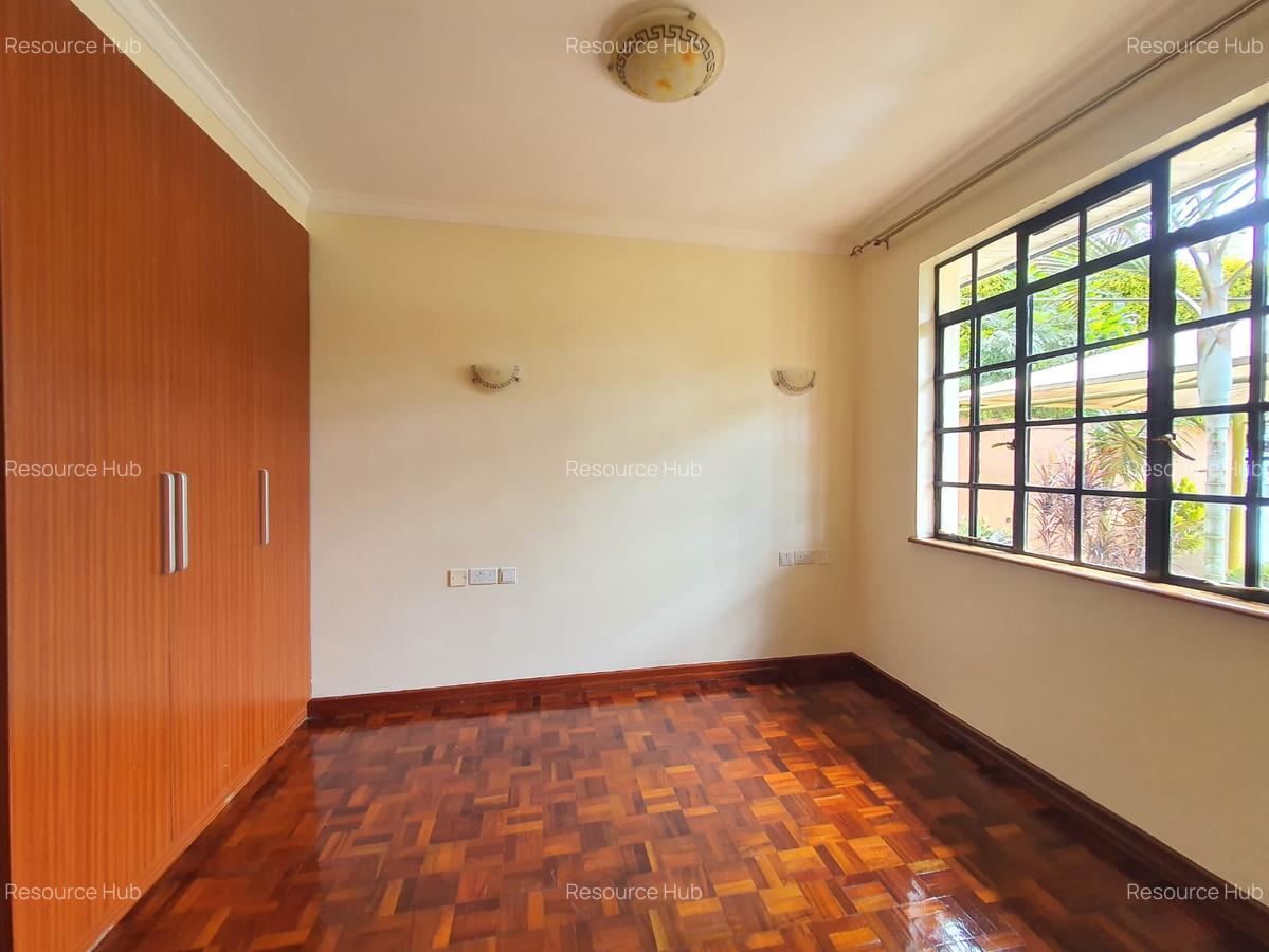 4 Bed Townhouse with En Suite at Loresho - 20