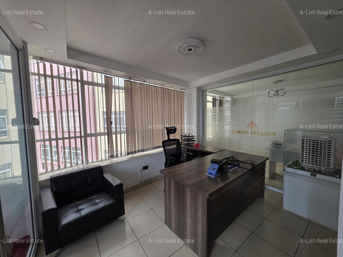 1,205 ft² Office with Service Charge Included at 3Rd Avenue Parklands - 7