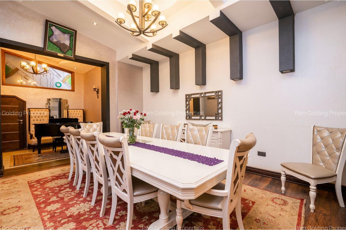 7 Bed House with En Suite in Kyuna - 3