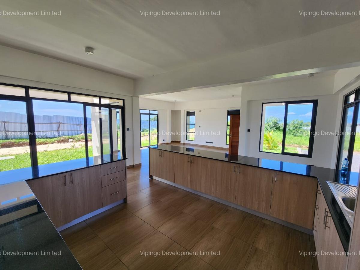 4 Bed House with En Suite at Awali Estate - 14