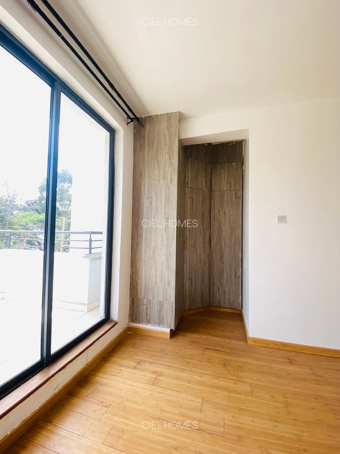 4 Bed Villa with En Suite in Lavington - 20