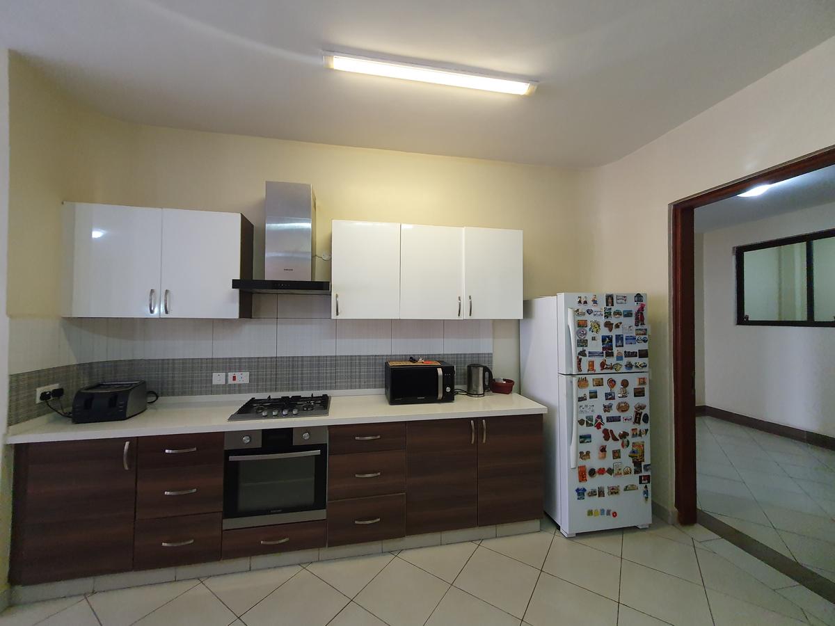 3 Bed Apartment with En Suite at Mpaka Rd - 9