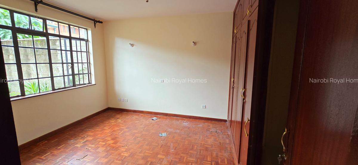 4 Bed Townhouse with En Suite at Convent Drive - 10