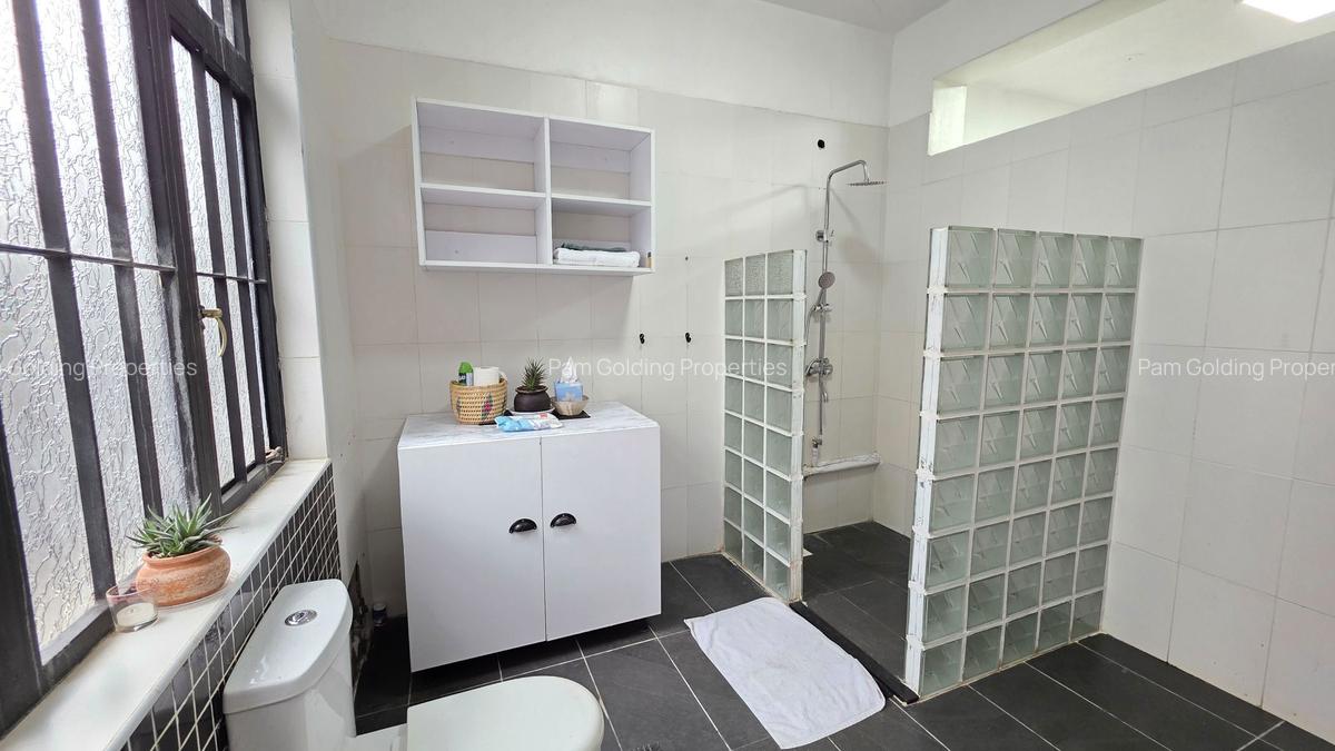 1 Bed House with En Suite in Karen - 10