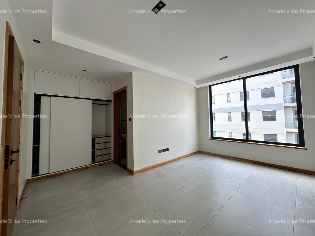 4 Bed Apartment with En Suite in Westlands Area - 16